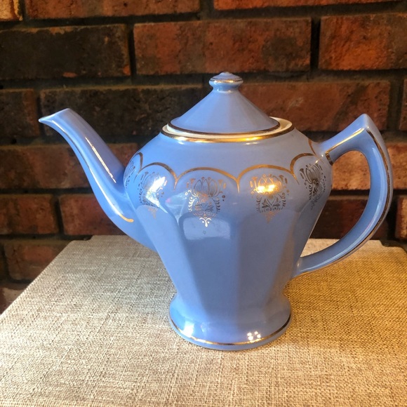 Accents Vintage Hall Teapot 6 Cup Blue Gilt Gold Great Condition